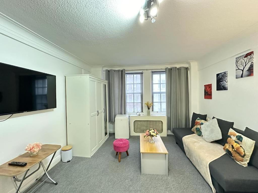 Oxford Street Beautiful Studio Apartment Лондон Экстерьер фото